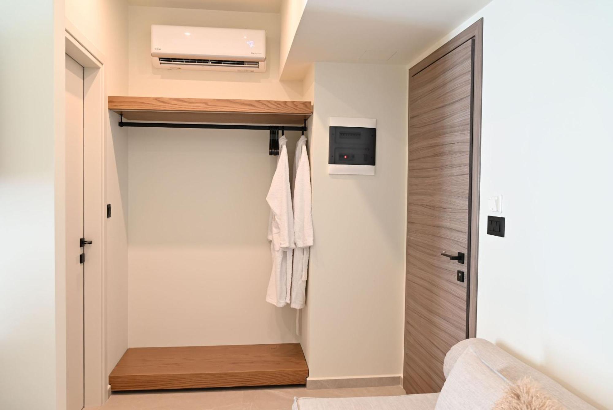 Rhotheon Suites In Ialysós Eksteriør bilde